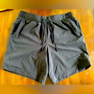 Women’s athletic shorts Calia